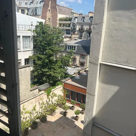 Arc De Triomphe Bed & Breakfast *