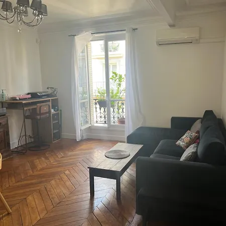 Alojamento de Acomodação e Pequeno-almoço Arc De Triomphe